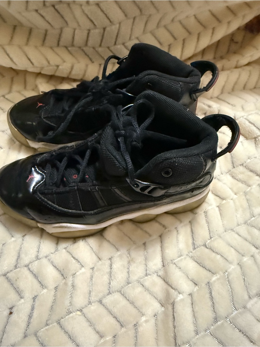 Jordan Kids 6 rings size 1Y